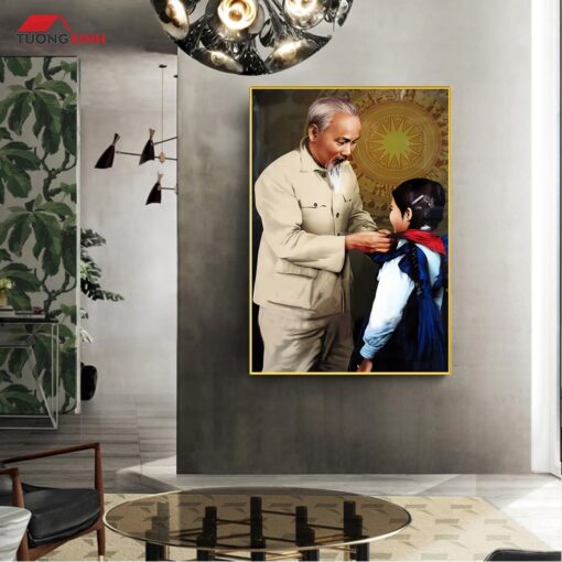 Tranh tráng gương Bác Hồ Quàng Khăn Đỏ Cho Thiếu Nhi BH11