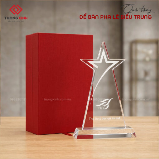 Biểu trưng pha lê, kỷ niệm chương pha lê, quà tặng sự kiện công ty sang trọng ý nghĩa BTQ30