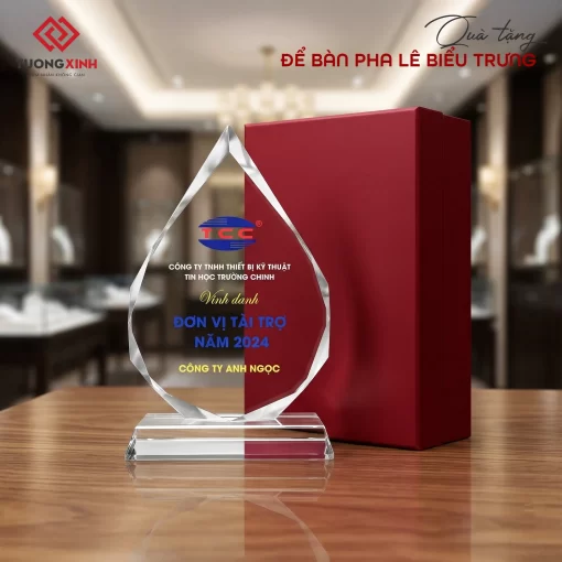 Biểu trưng pha lê, kỷ niệm chương pha lê, quà tặng doanh nghiệp (3)
