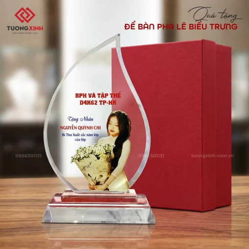 Biểu trưng pha lê, kỷ niệm chương pha lê, quà tặng doanh nghiệp (31)