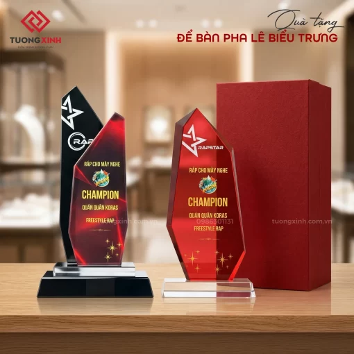 Biểu trưng pha lê, kỷ niệm chương pha lê, quà tặng doanh nghiệp (32)
