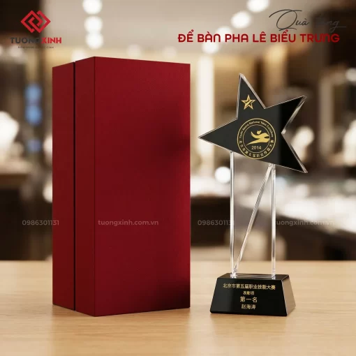 Biểu trưng pha lê, kỷ niệm chương pha lê, quà tặng doanh nghiệp (34)