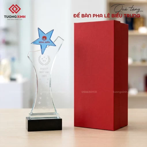 Biểu trưng pha lê, kỷ niệm chương pha lê, quà tặng doanh nghiệp (61)